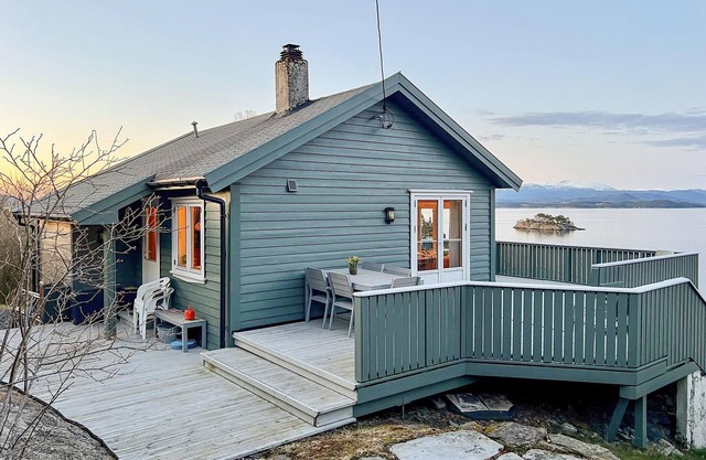 4 bedroom lovely home in Bjoa