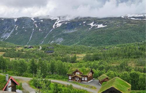 4 Bedroom Lovely Home In Hovet