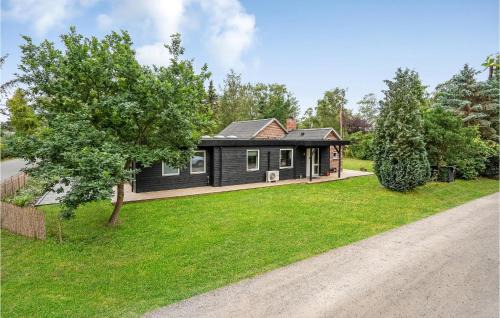 4 Bedroom Lovely Home In Knebel