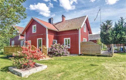 4 Bedroom Nice Home In Sollebrunn
