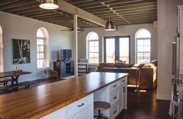 4 Bedroom Penthouse with Lower Harbor Views in Downtown Marquette
