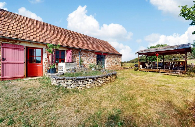 4 bedroom pet friendly home in Carlucet