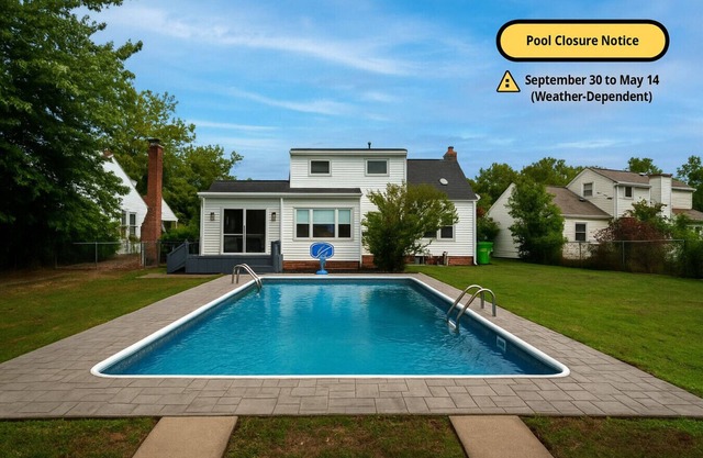 4 Bedroom Pool & Hot Tub Home Near Cleveland