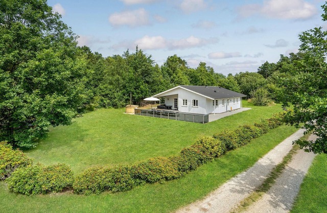 4 bedroom stunning home in Glesborg