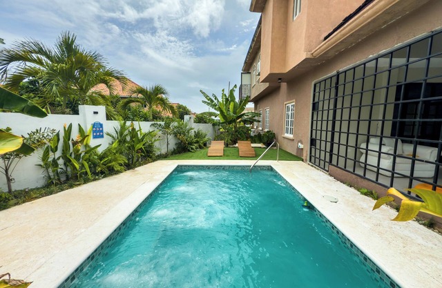 4-bedroom villa in fabulous St. Ann Parish with AC, WiFi