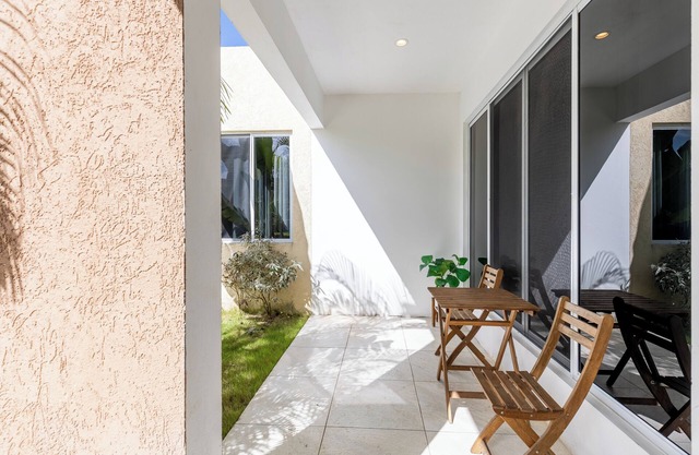 4-bedroom villa in wonderful Runaway Bay with AC, WiFi