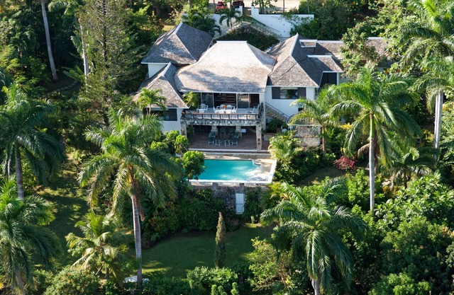 4 bedroom Villa with private pool