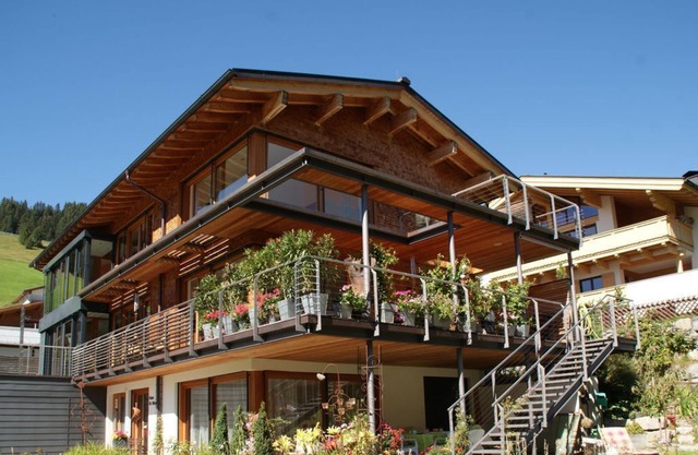 **** 4 Edelweiß Apartment Wösterblick in Lech am Arlberg - House Dr Muxel