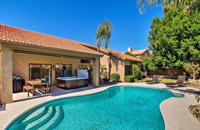 4 Mi to TPC Scottsdale Family Home with Hot Tub!