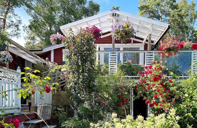 4 person holiday home in ÅRSTA HAVSBAD