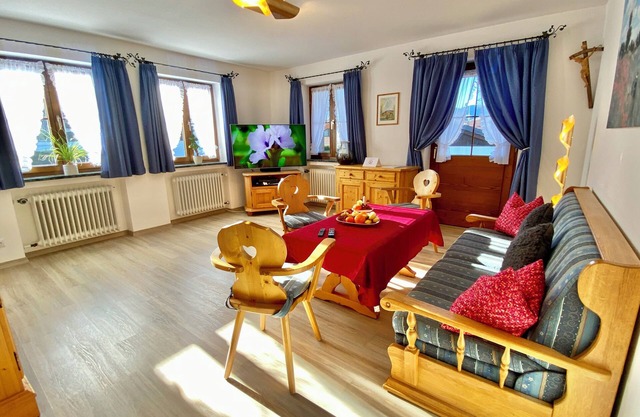 4-star apartment "Loisach", center of Garmisch with mountain view and balcony