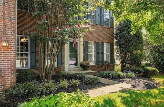 4-themed bedroom home in charming Haymarket with sauna & cinema theater room