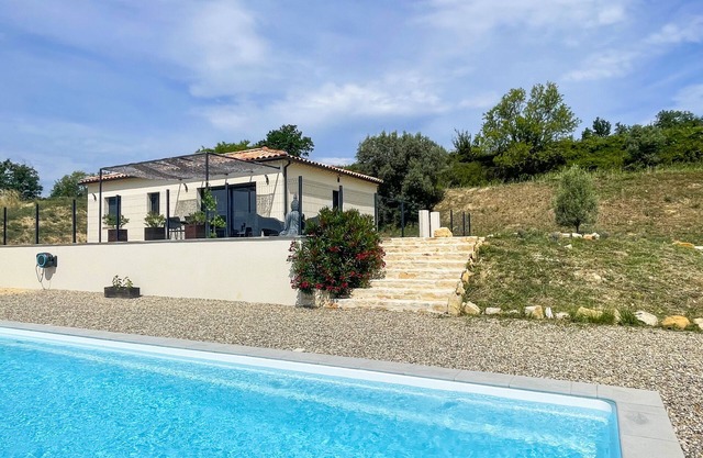 4* villa with 2 bedrooms, air conditioning and private pool