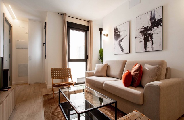 4 ways XIX apartment in Madrid