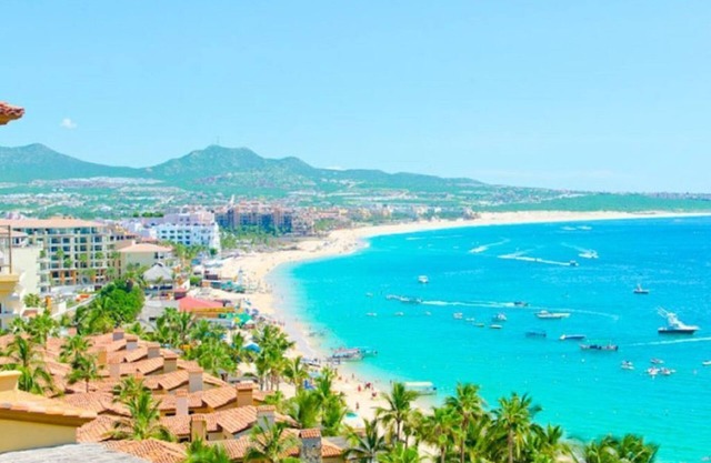 4000 Sq.' 4 BR, 4 1/2 bath with sweeping Ocean views from every room!