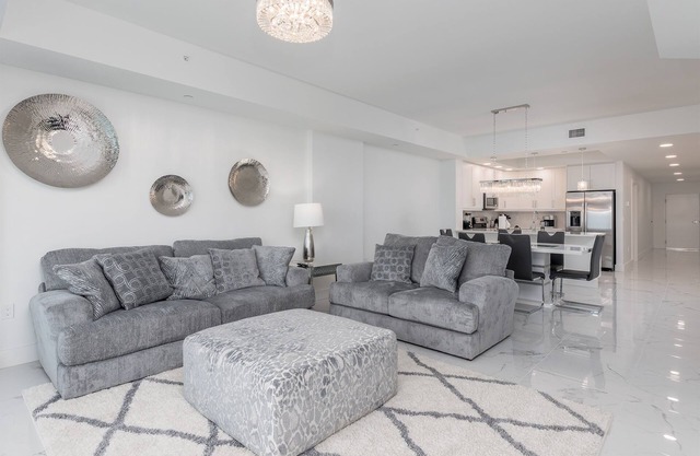 403, Water View-Clearwater Bch in 6 min, Pool/Gym