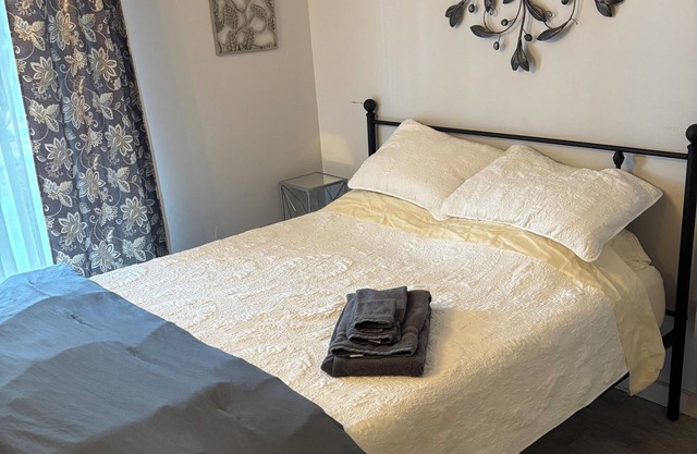 420-Dog friendly 1 Bedroom Apartment in the Heart of Crestone