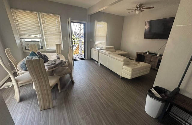 420 friendly sleeps 8 in Detroit’s east side with WiFi, AC. Enjoy your stay