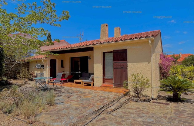 4AMB2 - Pleasant villa with shared swimming pool