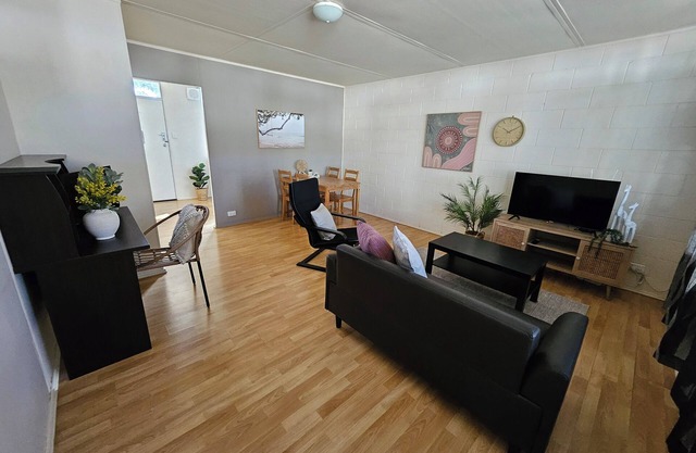 4B Kambalda Apartment