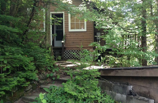 4BR Cottage-Private Sandy Beach across the street - amazing sunsets