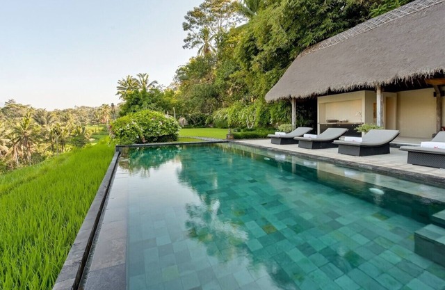 4BR VILLA NEAR UBUD EXOTIC QUIET PLACE