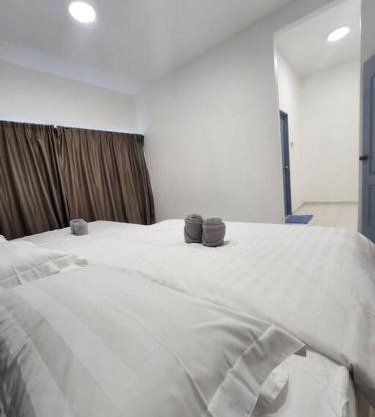 4R4B SDK Traveler Modern loft overlooking downtown