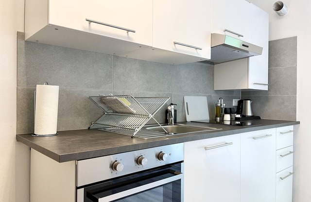 5-bed apartment for fitters | home2share