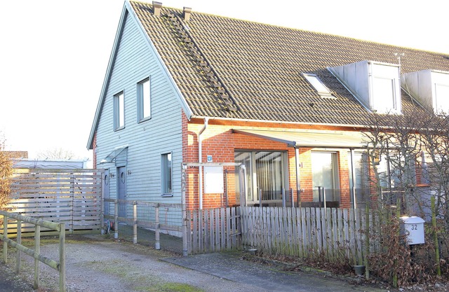 5-Bed-Rooms House with Jacuzzi, Free Parking, and 2 Toilet-Bathrooms in Malmö