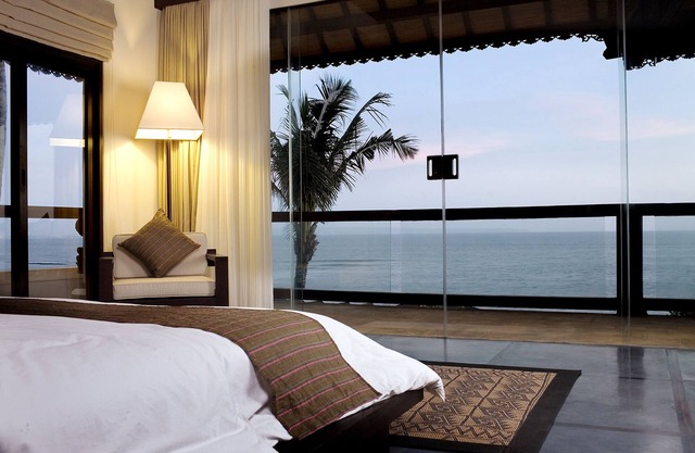 5 Bedroom Beachfront Villa - Seseh Beach, Bali