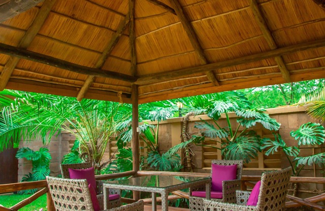 5-bedroom bed & breakfast in delightful Arusha with WiFi