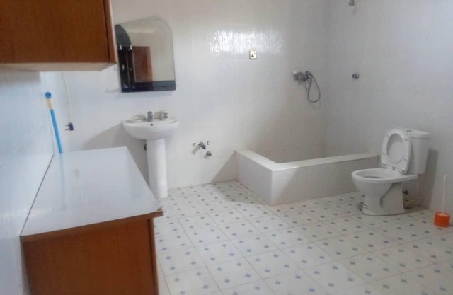 5 bedroom house for rent