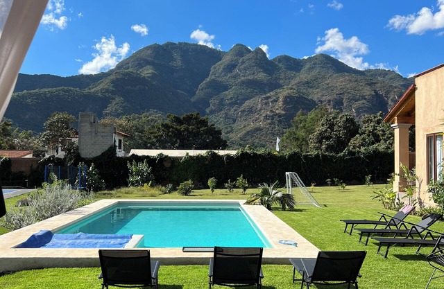 5-bedroom house with spectacular views of Malinalco with WiFi