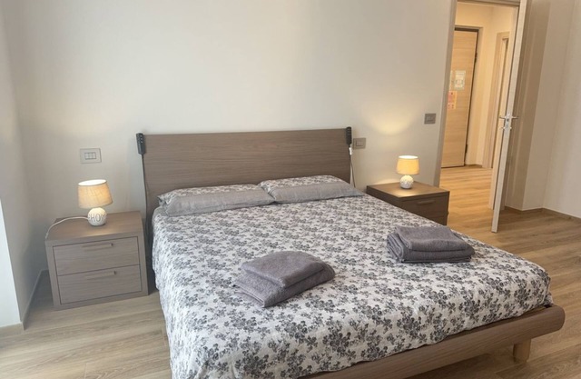 5' from Centre, Total Comfort in the Heart of Alba