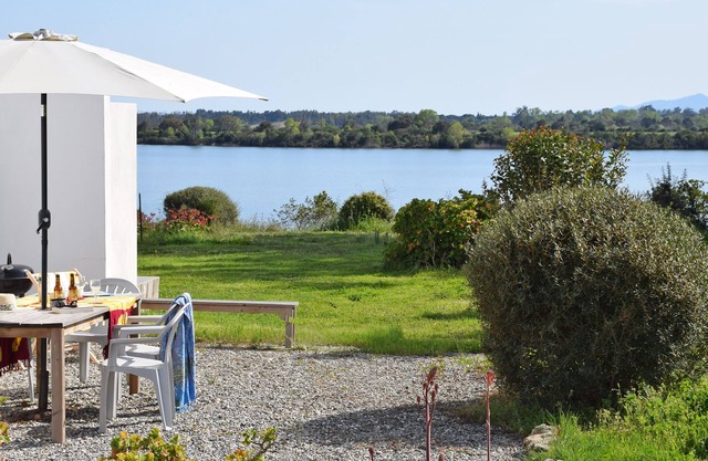 5 km from Aléria and its beaches, quiet, nature, lakeside (72 hectares).