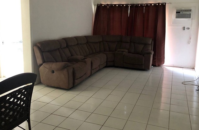 5 min walk to the beach, 10 mins from Bahamar