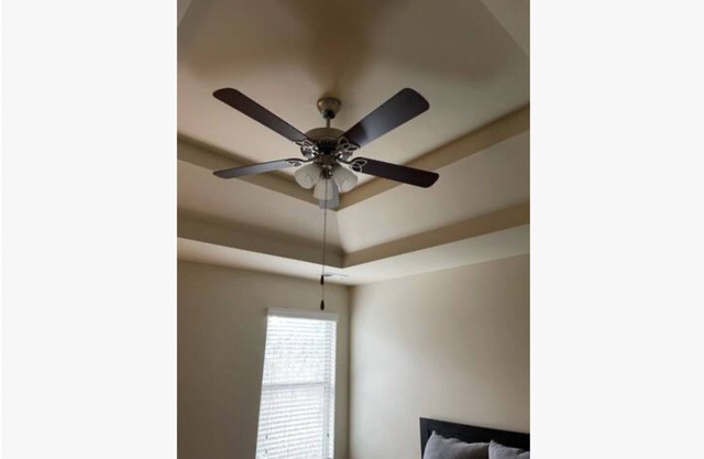 5 mins to Downtown Columbus & 20 to Fort Moore - Private Bathroom and Bedroom