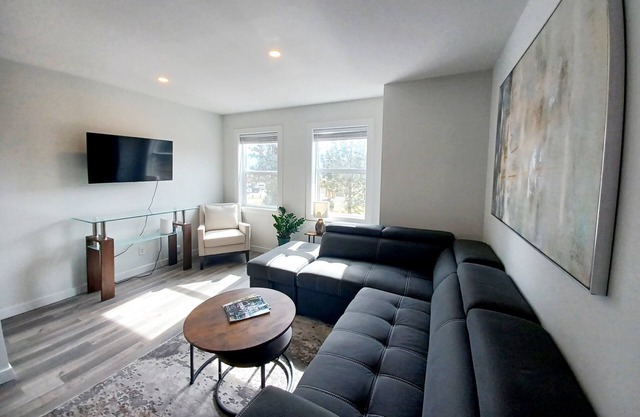 5 minutes to central Westbank