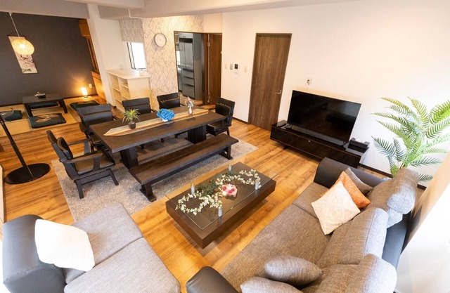 5 minutes to USJ VIP class 130m 3 bathrooms 5 bedrooms Direct access from airport Nearest - CRResidence Nishikujyo702/Osaka Ōsaka