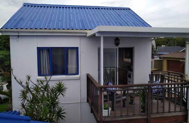 5 minutes walk or drive to the nearest beach - warm Indian Ocean -