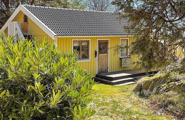 5 person holiday home in Nösund