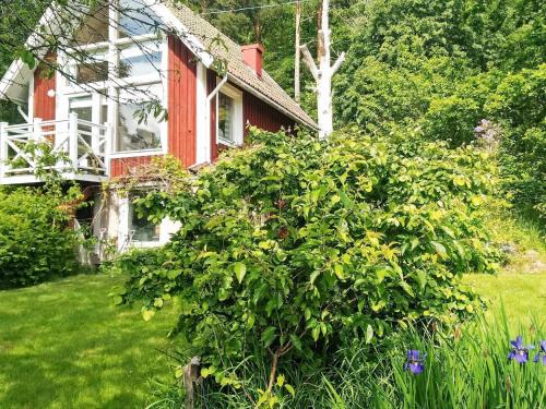 5 person holiday home in FLODA-By Traum