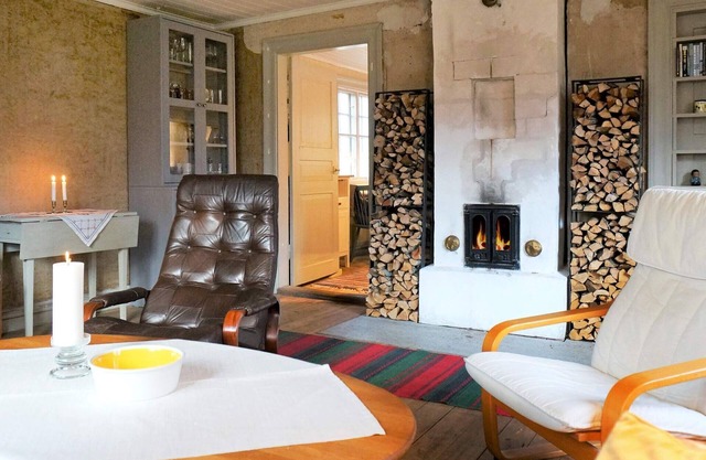 5 person holiday home in HÄLLEKIS