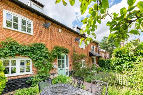 5 River Lane