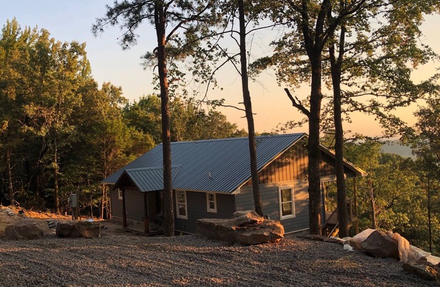 5 STAR Gorgeous Mountaintop Cottage