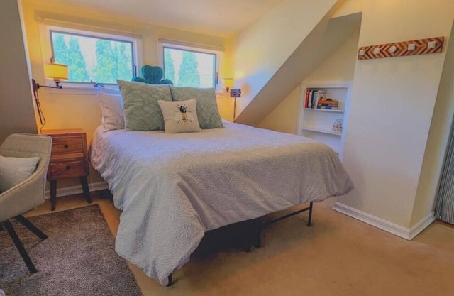 5 Suite in 1820`s house Open Hearth Inn