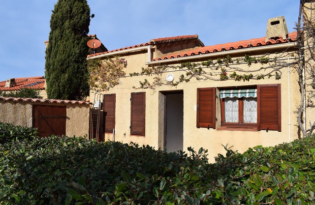 50 metres from the sea, single-storey bungalow for 4 people