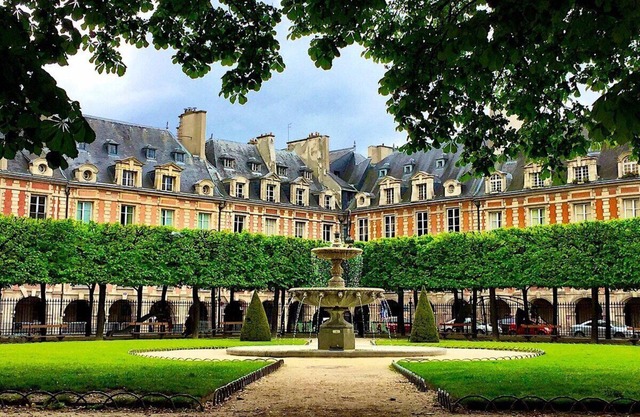 550SQM RESIDENCE-THE PERFECT PARIS GETAWAY WITH PVT TERRACE, HOME CINEMA &HAMMAM