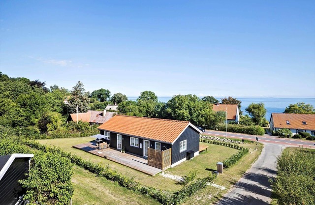 5565 Svaneke - Sommervej 2 A