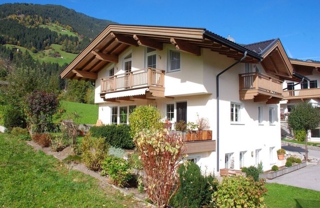 55m² large apartment with terrace and garden and separate entrance